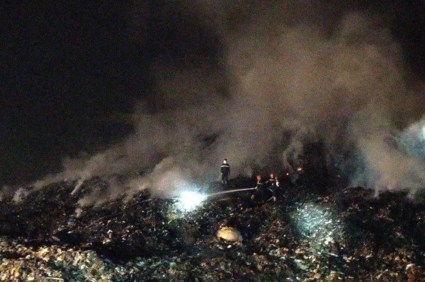 Cháy bãi rác lớn nhất Đà Nẵng