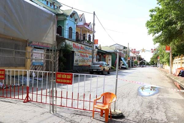 Sáng 14/6, Hà Tĩnh ghi nhận thêm 5 trường hợp dương tính với SARS-CoV-2