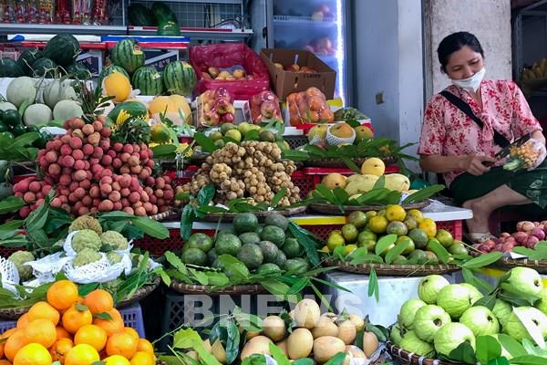 Thị trường Tết Đoan Ngọ: Mua sắm online lên ngôi mùa dịch