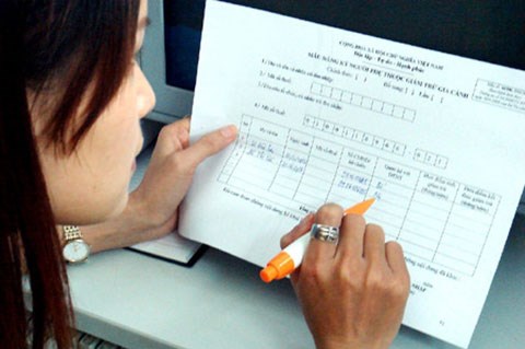 Vợ không có thu nhập, có được tính giảm trừ gia cảnh?