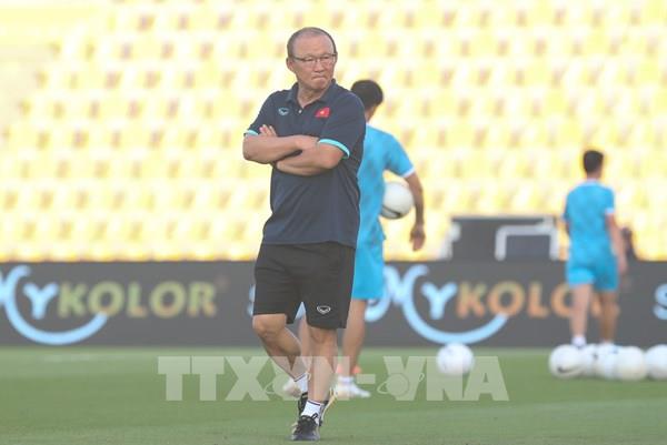 Vòng loại World Cup 2022: HLV Park Hang-seo tính gì trước UAE?