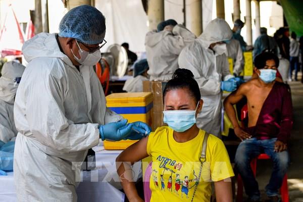 Campuchia hướng tới mục tiêu miễn dịch cộng đồng vào tháng 11