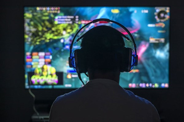 eSports bùng nổ về lượng tiêu thụ trong dịch COVID-19