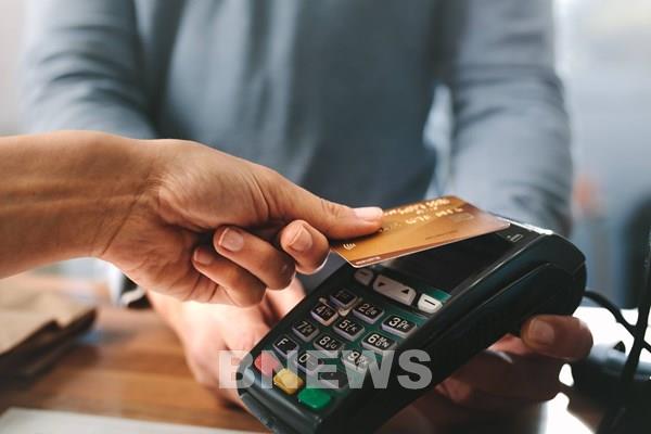 Nhận kiều hối đơn giản qua thẻ Visa Debit