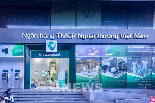 Lãi suất tiết kiệm tiếp đà tăng, ngân hàng lớn nhập cuộc