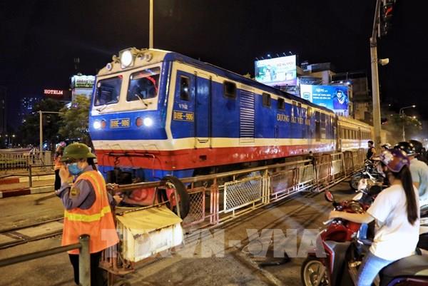 Đường sắt chạy duy nhất một đôi tàu khách Bắc – Nam