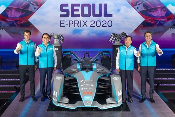 Thủ đô Seoul lần đầu tiên đăng cai cuộc đua xe điện E-Prix
