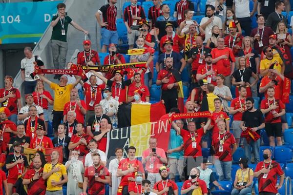 EURO 2020: Saint Petersburg cấm bán đồ ăn tại "fan zone"