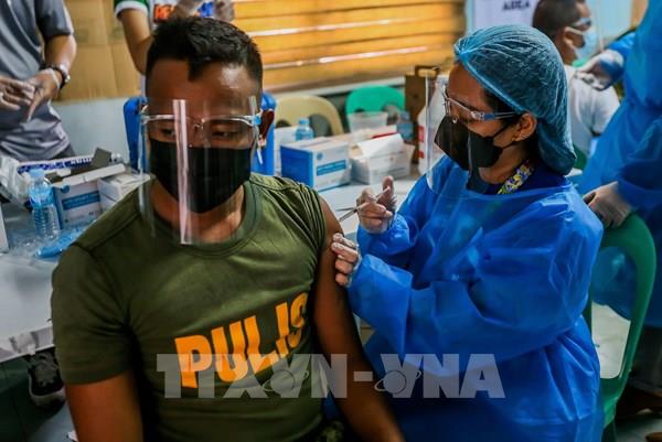Philippines treo thưởng cho người dân tiêm vaccine phòng COVID-19