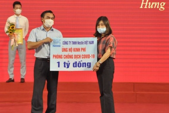 Nestlé Việt Nam dành 1 tỷ đồng ủng hộ quỹ vaccine phòng COVID-19 tại Hưng Yên