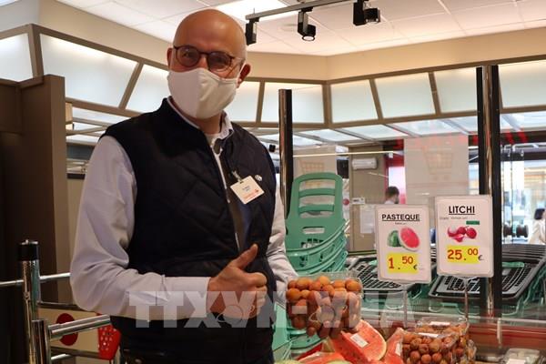 Vải thiều Việt Nam hút khách tại xứ sở socola