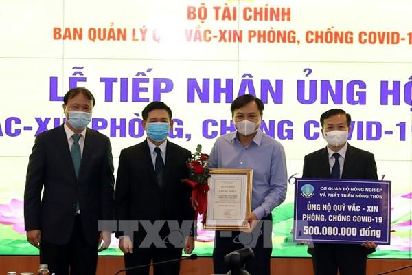 Quỹ vaccine phòng COVID-19 nhận được 7.713 tỷ đồng