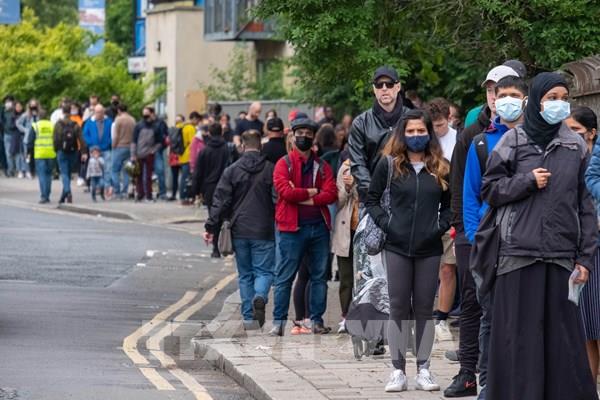 Anh ghi nhận số ca mắc mới COVID-19 cao nhất kể từ đầu tháng 2