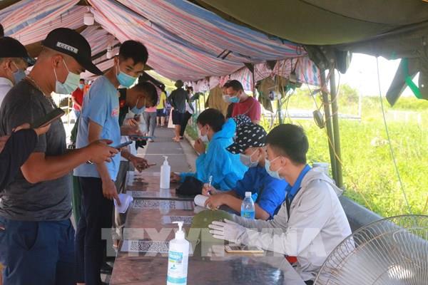 Quảng Ninh phát hiện đối tượng làm giả con dấu để đưa người qua chốt kiểm dịch