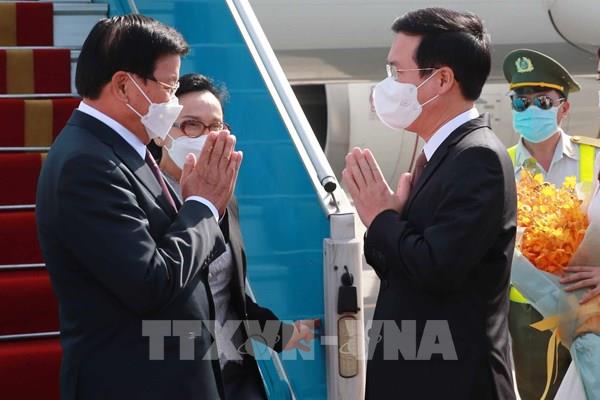 Tổng Bí thư, Chủ tịch nước Lào đến Hà Nội bắt đầu thăm hữu nghị chính thức Việt Nam