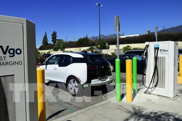 Thời gian sạc chậm đang cản trở xu hướng chuyển đổi sang ô tô điện