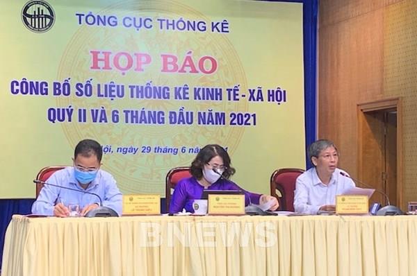 Kinh tế Việt Nam tăng trưởng khá so với các nước trong khu vực và trên thế giới