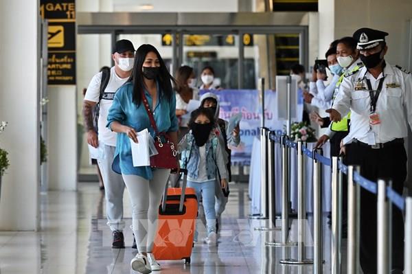 Thái Lan đón các du khách quốc tế đầu tiên đến Phuket