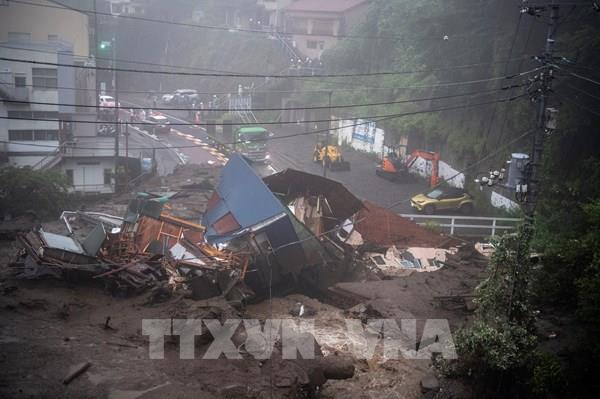 Mưa lớn gây lở đất ở Trung Quốc, hơn 10 người mất tích