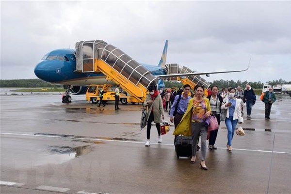 Đề xuất tạm dừng các chuyến bay đi/đến các sân bay Thọ Xuân, Phú Bài, Chu Lai