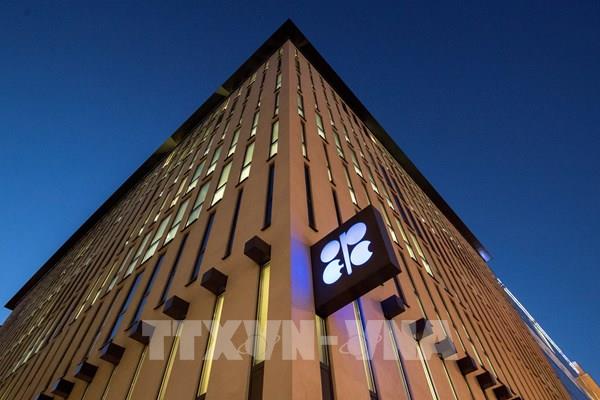 OPEC+ giải quyết những bất đồng xung quanh việc tăng sản lượng dầu thô
