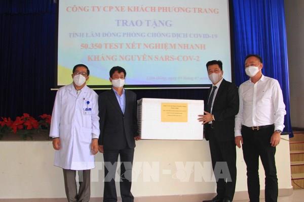 Tài trợ cho Lâm Đồng hơn 50.000 bộ test nhanh nhập khẩu từ Hàn Quốc