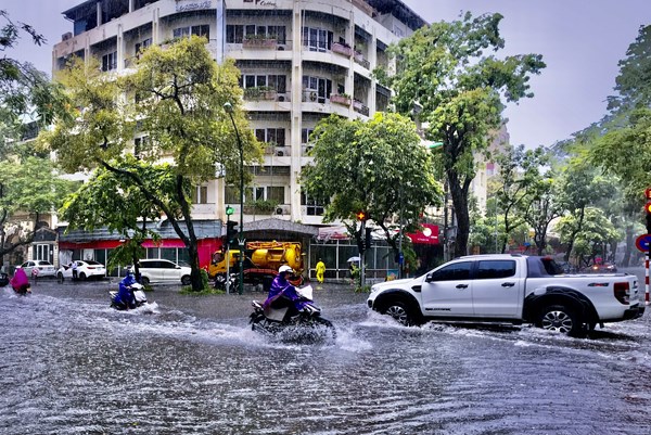 Dự báo thời tiết Hà Nội 10 ngày tới: Có mưa rào và dông vài nơi
