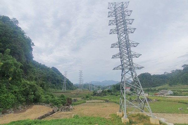 Đường dây 220 kV Bắc Giang – Lạng Sơn vướng giải phóng mặt bằng