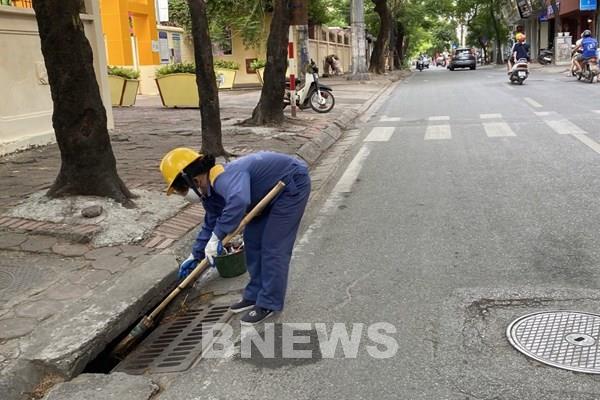 Hà Nội: Chống úng ngập giúp thí sinh đến các điểm thi an toàn