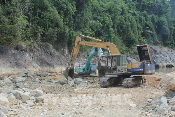 Tiếp tục tìm kiếm công nhân mất tích tại Thủy điện Rào Trăng 3
