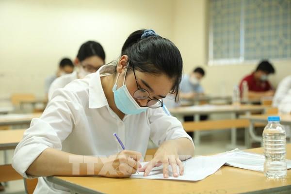 Cập nhật đáp án đề thi tốt nghiệp THPT năm 2021 môn Toán