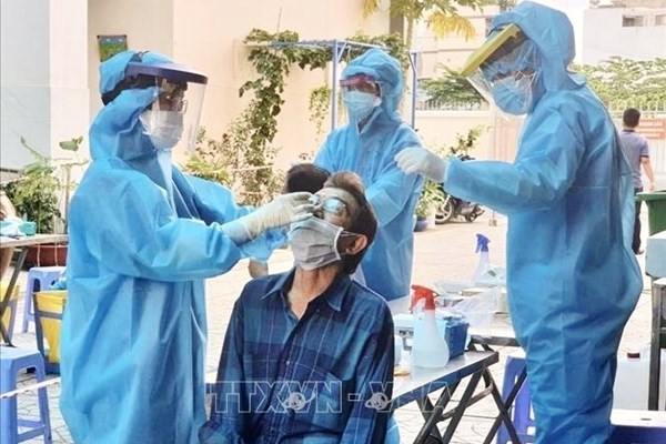 Hà Nội hỗ trợ 100% chi phí xét nghiệm COVID-19 theo hướng dẫn của Bộ Y tế