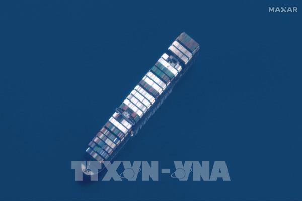 Tàu Ever Given rời kênh đào Suez