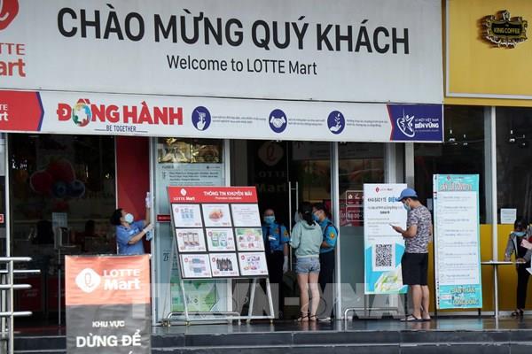 Tp. Hồ Chí Minh tiếp nhận hơn 900 tỷ đồng ủng hộ công tác phòng, chống COVID-19