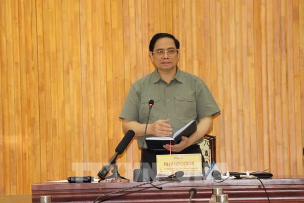 Thủ tướng: Tập trung chống dịch COVID-19, nơi nào không an toàn không sản xuất