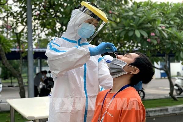 Toàn lực chặn đà lây lan