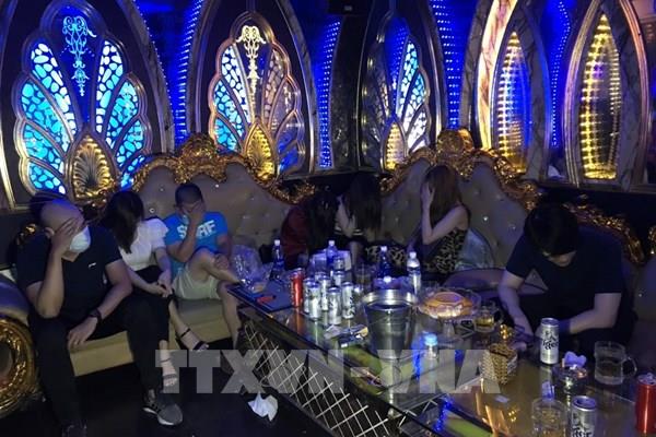 Cà Mau: Xử phạt chủ cơ sở karaoke vi phạm quy định phòng chống dịch COVID-19