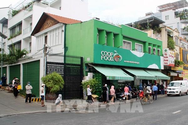 Người dân Tp. Hồ Chí Minh chọn siêu thị khi chợ truyền thống tăng giá