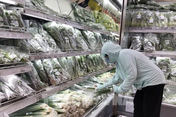 Kết nối tiêu thụ hàng hóa và hỗ trợ ổn định đời sống cho người dân