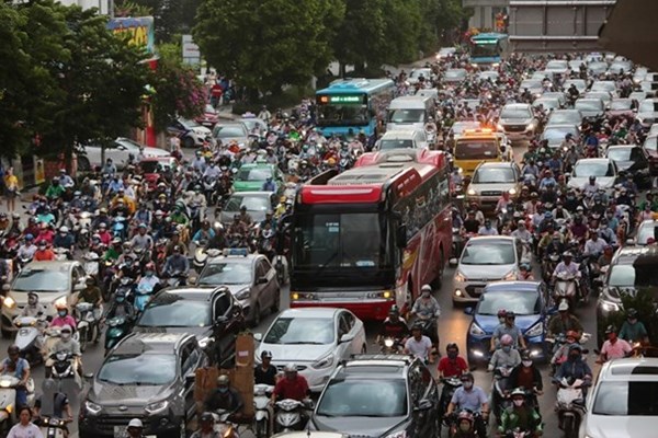 Hà Nội dành 5.600 tỷ đồng nâng cấp 2 tuyến đường trọng điểm ùn tắc giao thông