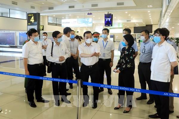 Lãnh đạo Hà Nội kiểm tra công tác phòng, chống dịch COVID-19 tại một số chốt ra vào Thủ đô