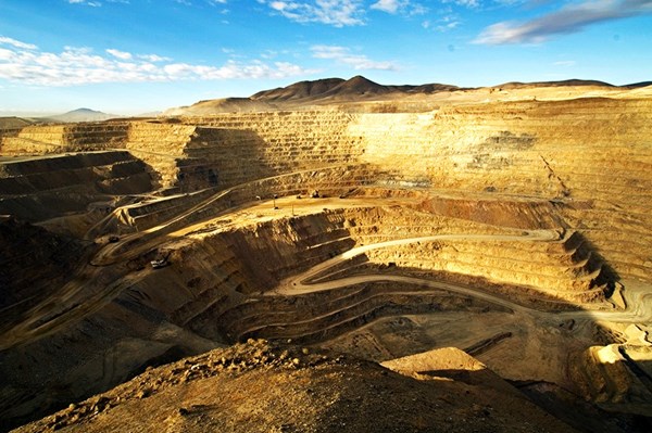 Sản lượng vàng của Barrick Gold sụt giảm trong quý II/2021