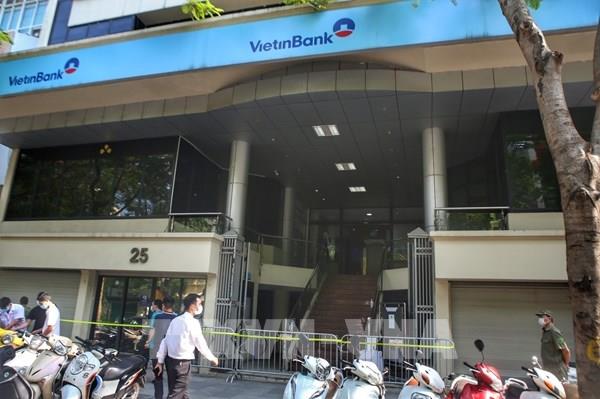 Hà Nội ghi nhận 13 ca dương tính SARS-CoV-2, có 6 người thân của nữ nhân viên ngân hàng