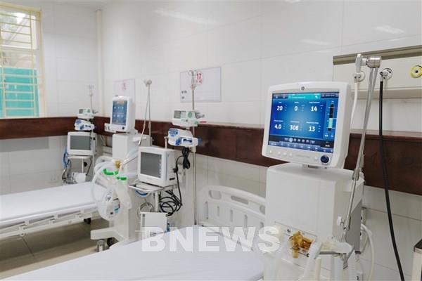 Hơn 2.000 trang thiết bị y tế được chuyển đến Kho dã chiến ở TPHCM