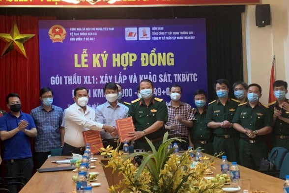 Trao gói thầu gần 1.000 tỷ đồng cao tốc Bắc - Nam đoạn Quốc lộ 45 - Nghi Sơn