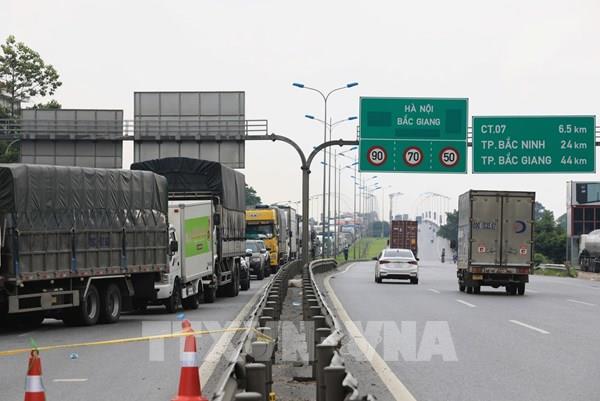 Sở Giao thông Vận tải Hà Nội đề xuất khắc phục chậm trễ về cấp ’luồng xanh’