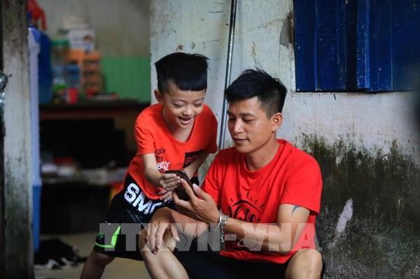 Công nhân xóm trọ lao động "gồng mình" giữa đại dịch