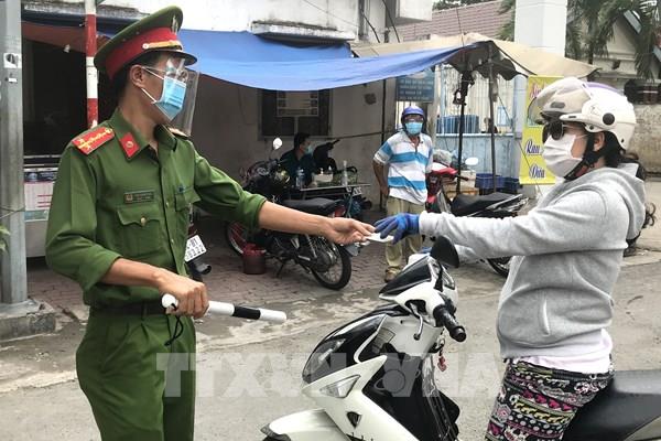 Sớm đưa Vĩnh Long thành vùng an toàn trong phòng, chống dịch COVID-19