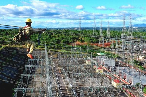 Cảnh báo vi phạm hành lang an toàn lưới điện khu vực miền Trung - Tây Nguyên