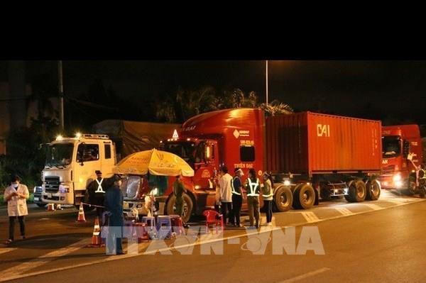 Phó Thủ tướng: Tạo thuận lợi cho vận chuyển hàng hóa trong tình hình dịch COVID-19